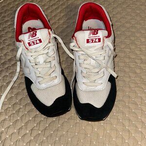 New balance mens 574 lightly used